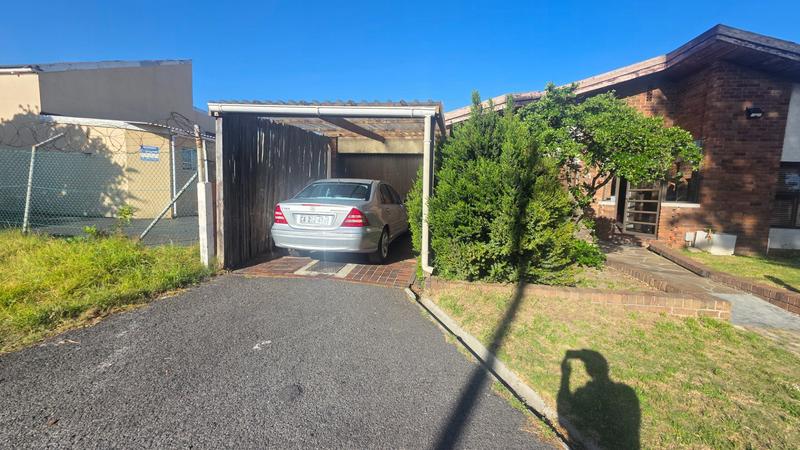 5 Bedroom Property for Sale in Kensington Western Cape